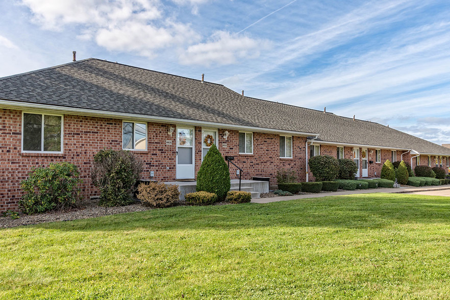 Building Photo - Idyllbrook Village Senior Living