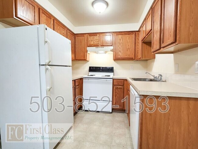 Building Photo - 10056 SW Garrett St