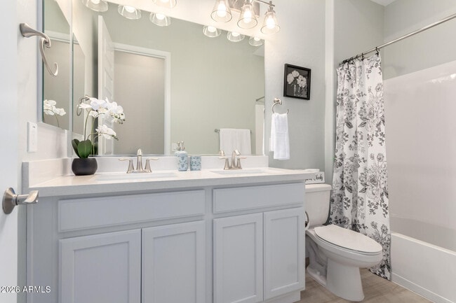 Building Photo - 18453 W Elwood St