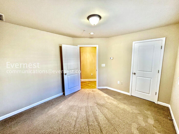 Building Photo - 1428 Olden Ln