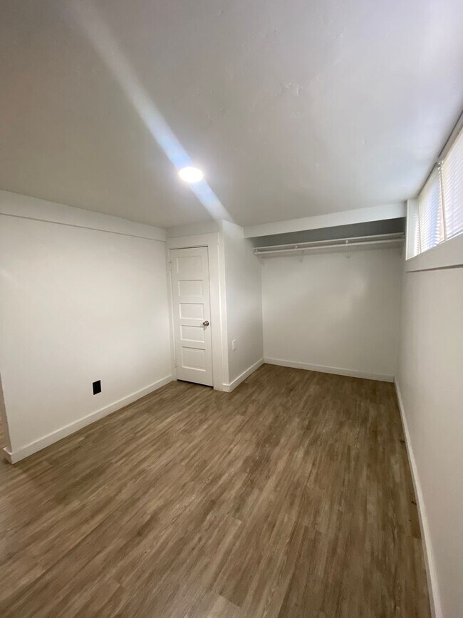 Building Photo - Charming Studio with Shared Patio and Coin-Op Laundry