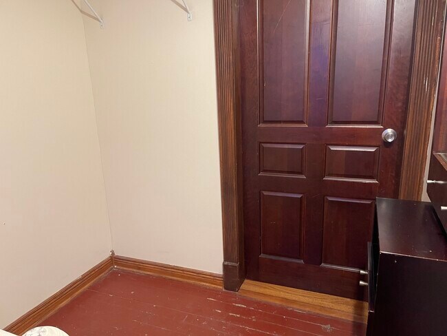 Building Photo - 3532 N Elston Ave