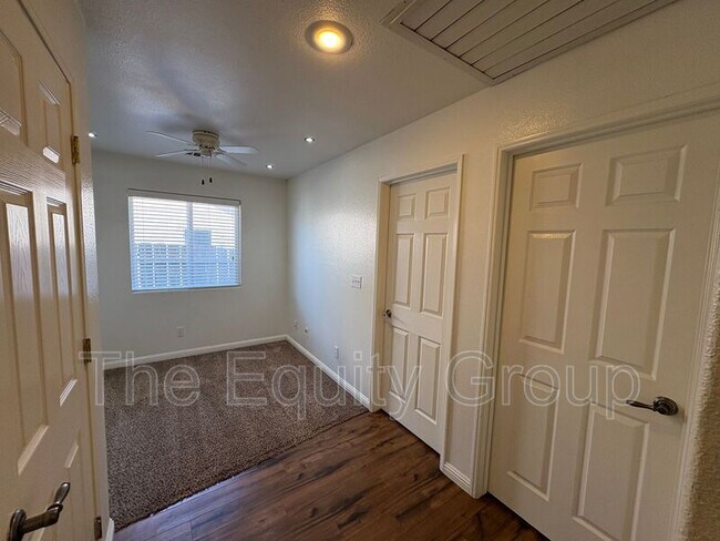 Building Photo - 429 N Amador St