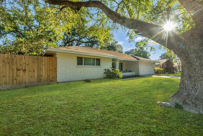 Building Photo - 5403 Carew St