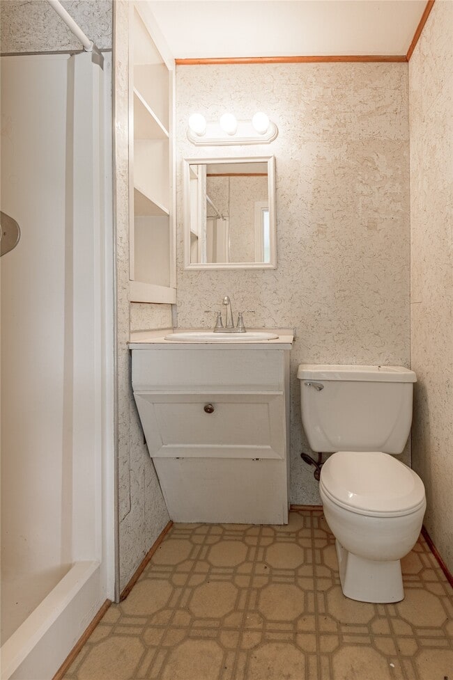 Building Photo - 1819 Ave Q