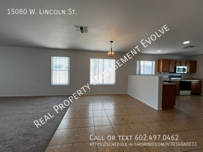 Building Photo - Goodyear Home With Lots of Amenities!!