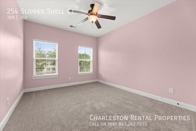 Building Photo - 254 Slipper Shell Ct