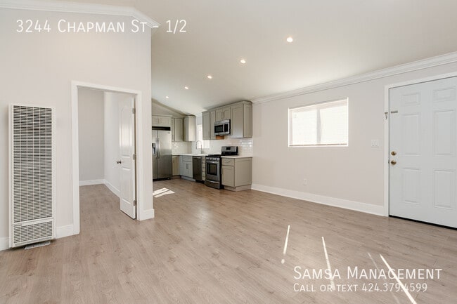 Building Photo - 3244 Chapman St