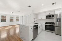 Building Photo - 312 Washington St