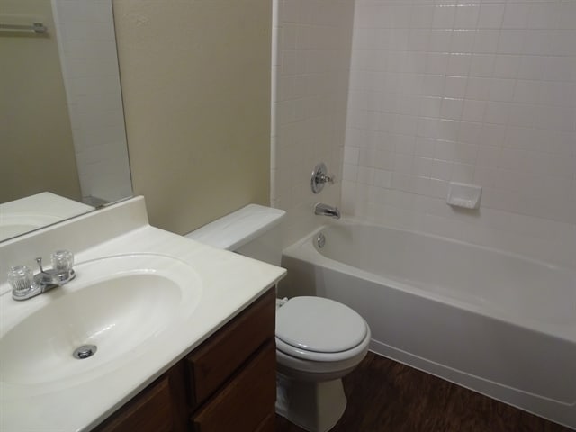 Building Photo - 13205 Vizquel Loop