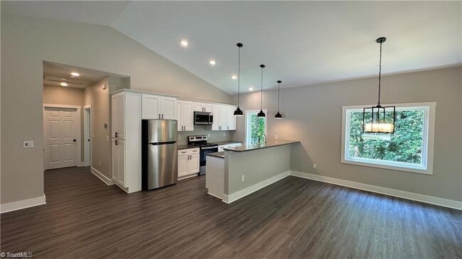 Building Photo - 148 Buena Vista Dr