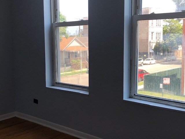Bright Unit, Natural light - 2901 W 38th St