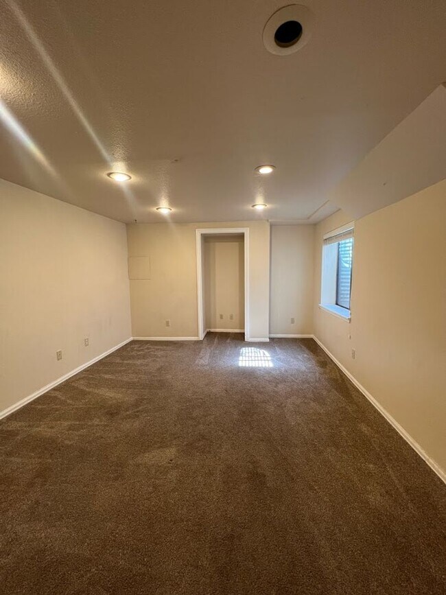 Building Photo - Long Realty & Property Management - Large ...