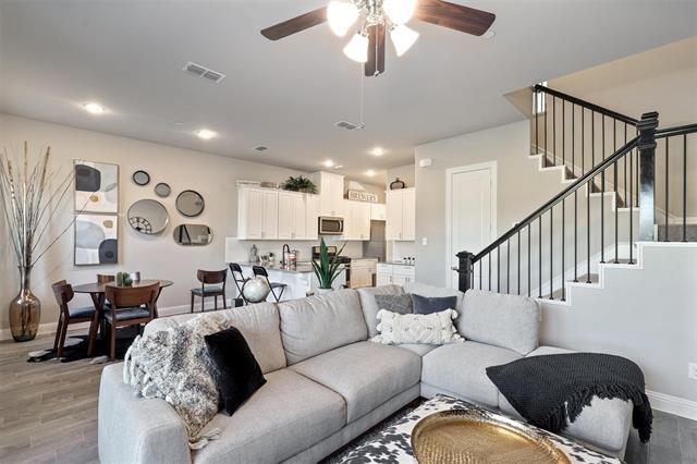 Building Photo - 6246 Rilla St