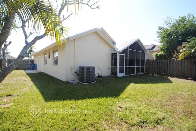 Building Photo - 4475 NW 99th Ave