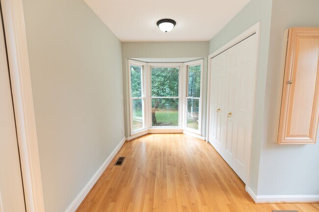 Building Photo - Lovely, Updated 3-Bedroom, 1-Bath Home in Greensboro w/ Fenced Yard