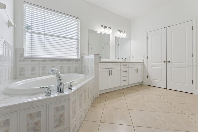 Building Photo - 2507 Monaco Cove Cir