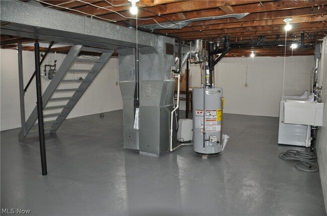 Building Photo - 539 Royer Ave NW