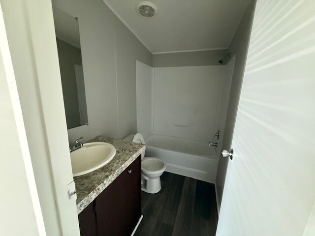 Building Photo - 120 Parma Ct