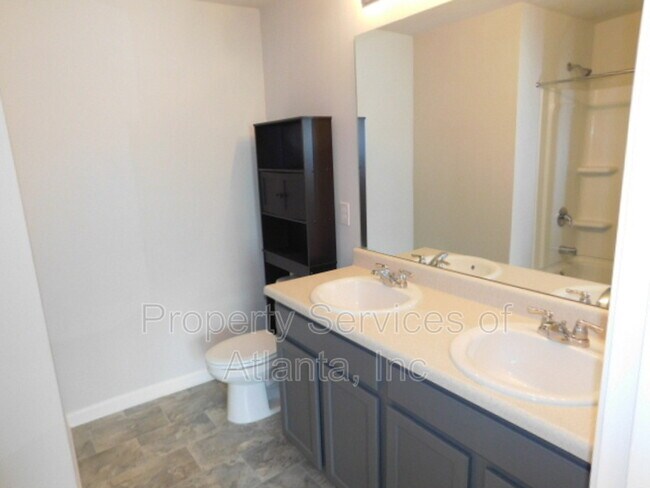 Building Photo - 2633 Parrish Ct