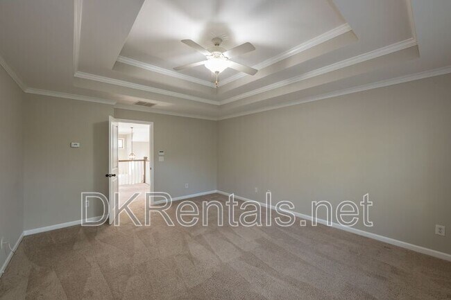 Building Photo - 2707 Silver Hill Terrace SE