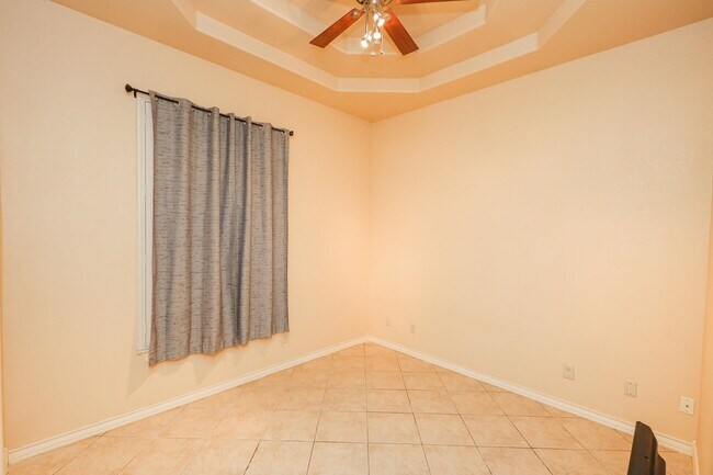 Building Photo - 1237 Whisper Hill Dr