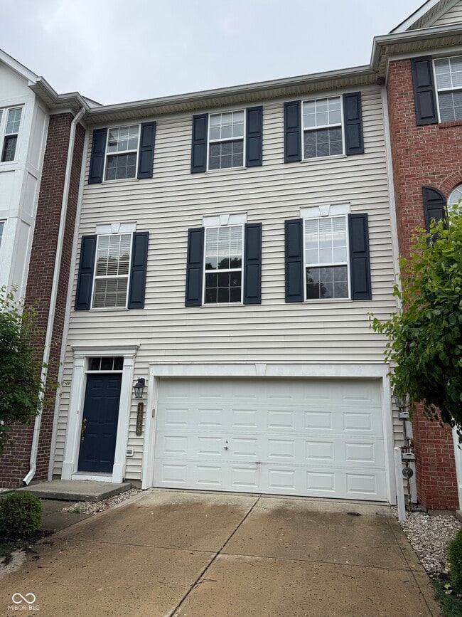 Building Photo - 12028 Esty Way