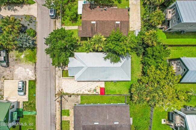 Building Photo - 170 Twine St
