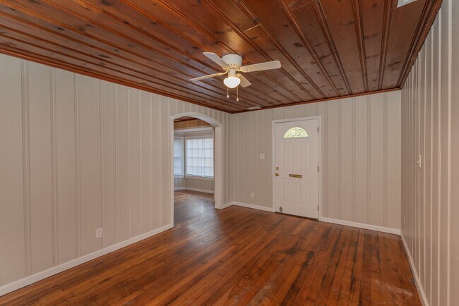 Building Photo - $1,200 - 3 bed/2 bath house for rent in Midtown Augusta, with fenced back yard