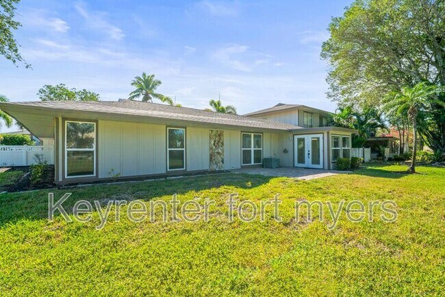 Building Photo - 4293 Island Cir