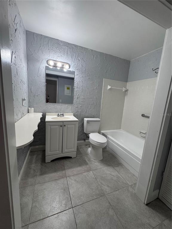 Building Photo - 100 El Camino Dr