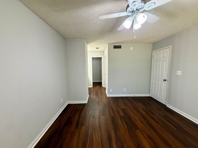 Building Photo - Welcome home!