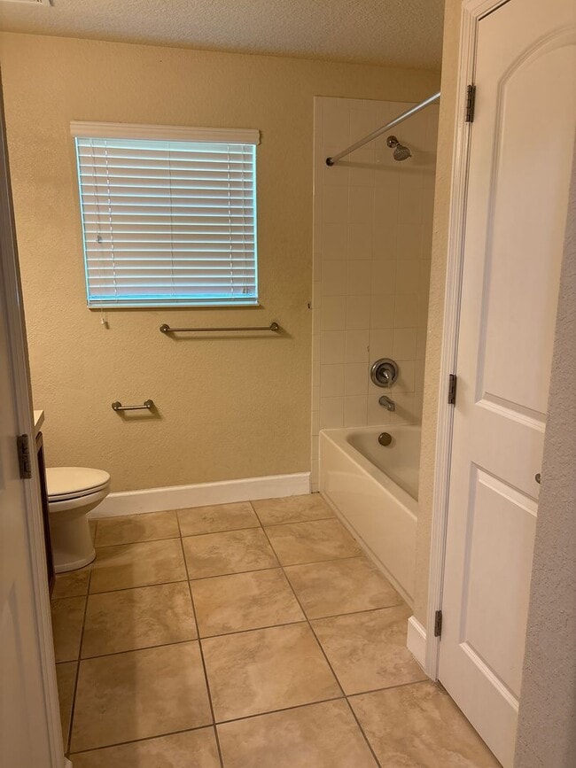 Building Photo - Cypress Reserve Townhome - Gated Community