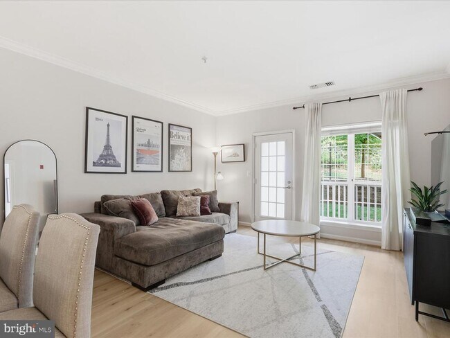 Building Photo - 4560 Strutfield Ln