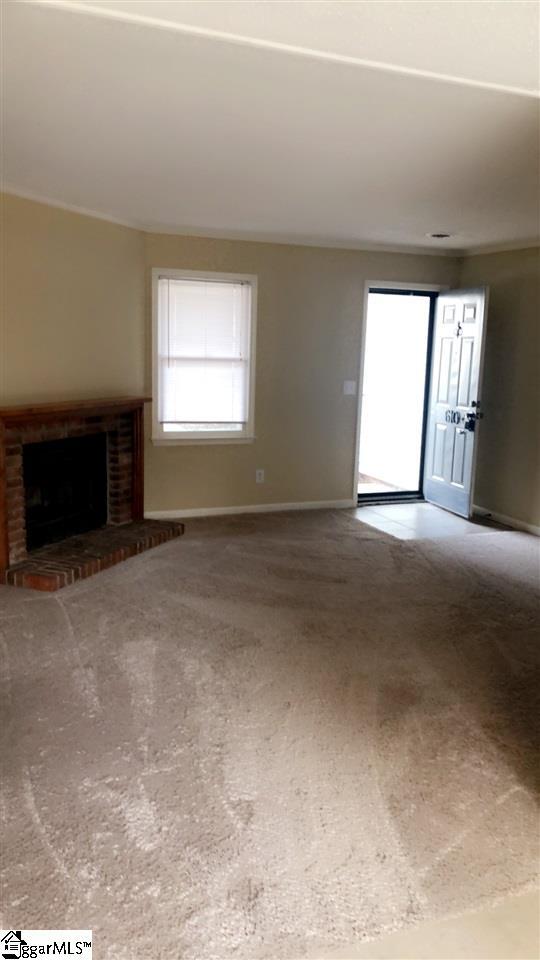 Building Photo - 610 Summer Woods Dr
