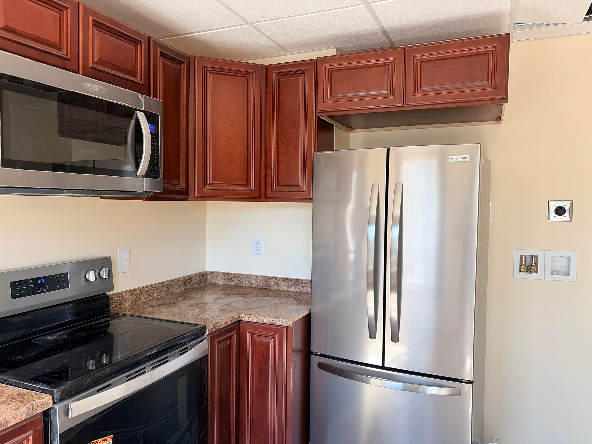 kitchen - 25 Elm St