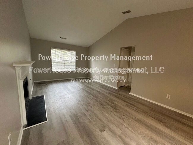 Building Photo - 115 Yately Ct