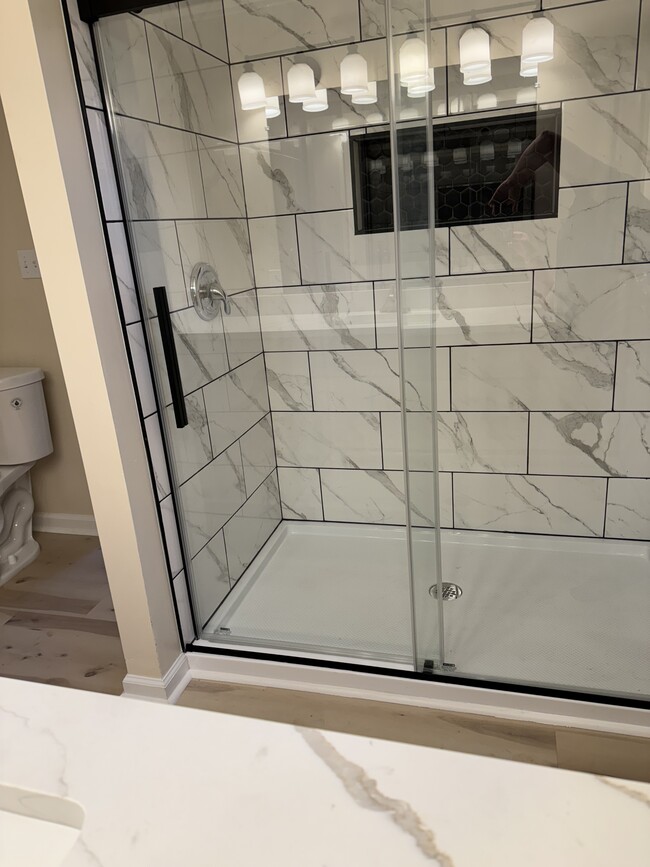 Building Photo - 2717 Hayes Dr