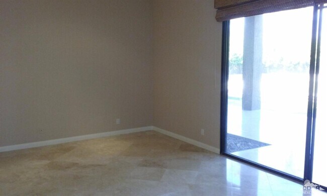 Building Photo - 70520 Gardenia Ct