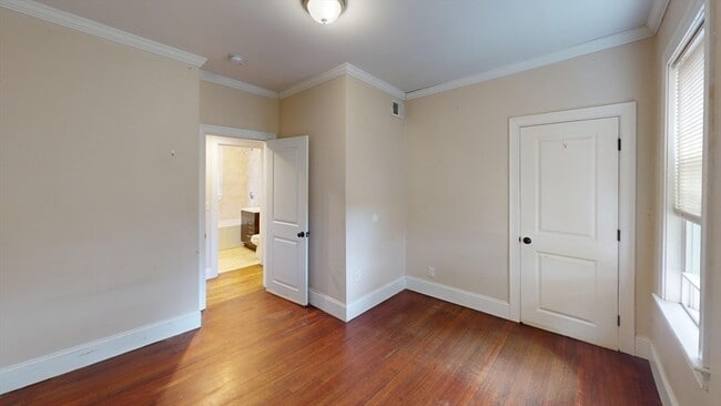 Building Photo - 47 Iffley Rd