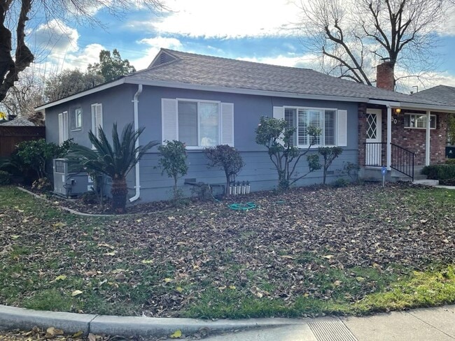 Primary Photo - 130 E Emerson Ave