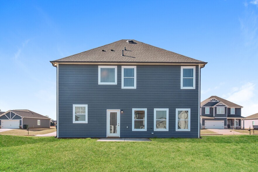 Building Photo - 26285 Valley Ridge Rd