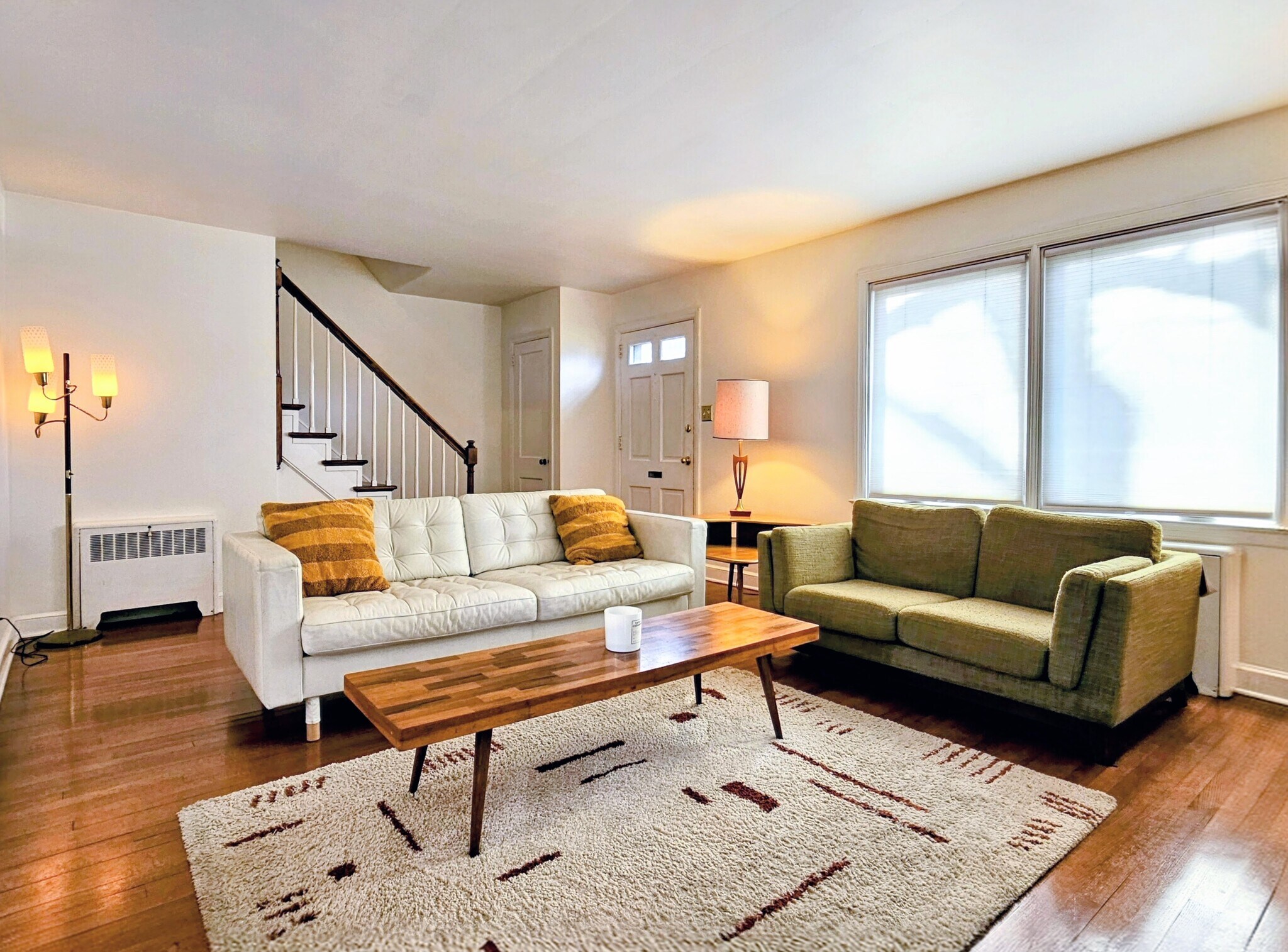 Building Photo - 947 Janet Ave