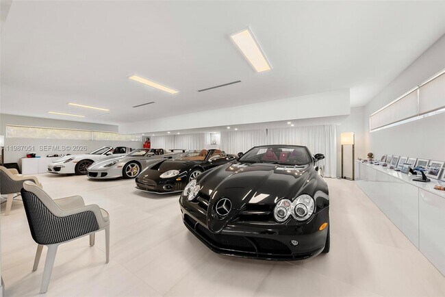 Building Photo - 424 Alamanda Dr