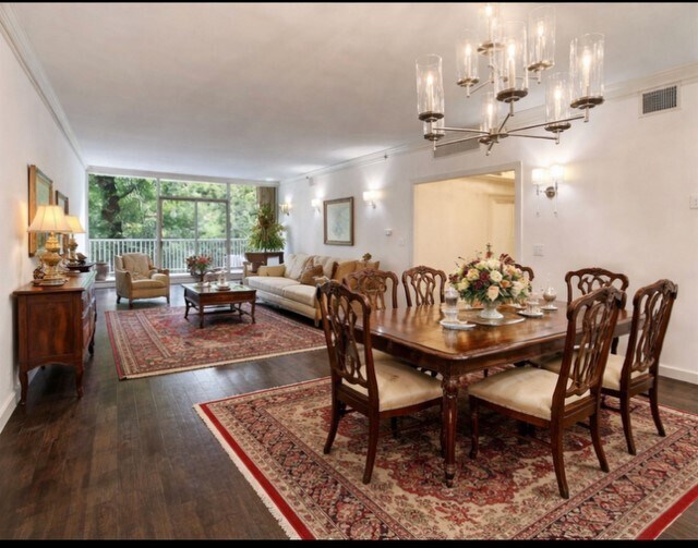 Building Photo - 121 N Post Oak Ln