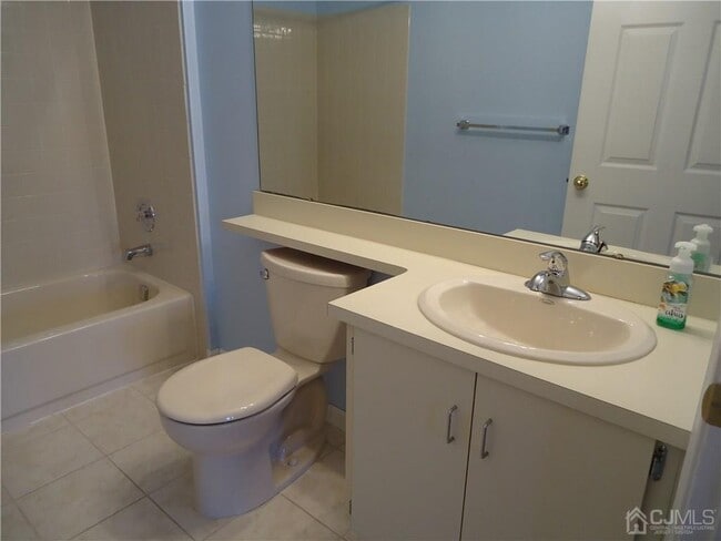 Building Photo - 313 Wimbeldon Ct