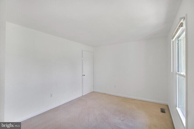 Building Photo - 13920 Wagon Way