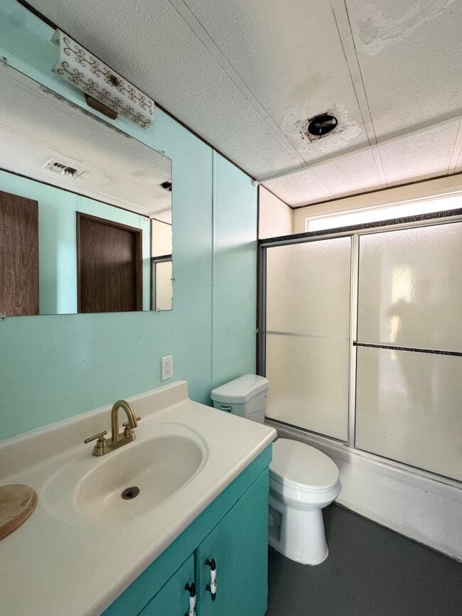 Building Photo - Cute Remodeled 3 Bedroom Home in Bullhead City, AZ