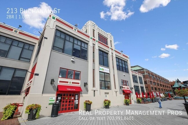 Building Photo - 213 Buchanan St