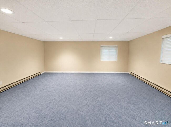 Building Photo - 176 Governor Trumbull Way
